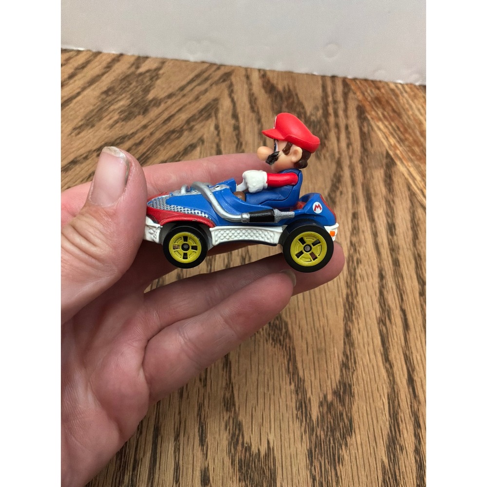 Gamer‎ Kids Hot Wheels Mario Kart Sneeker 1:64 Blue Red GBG30
